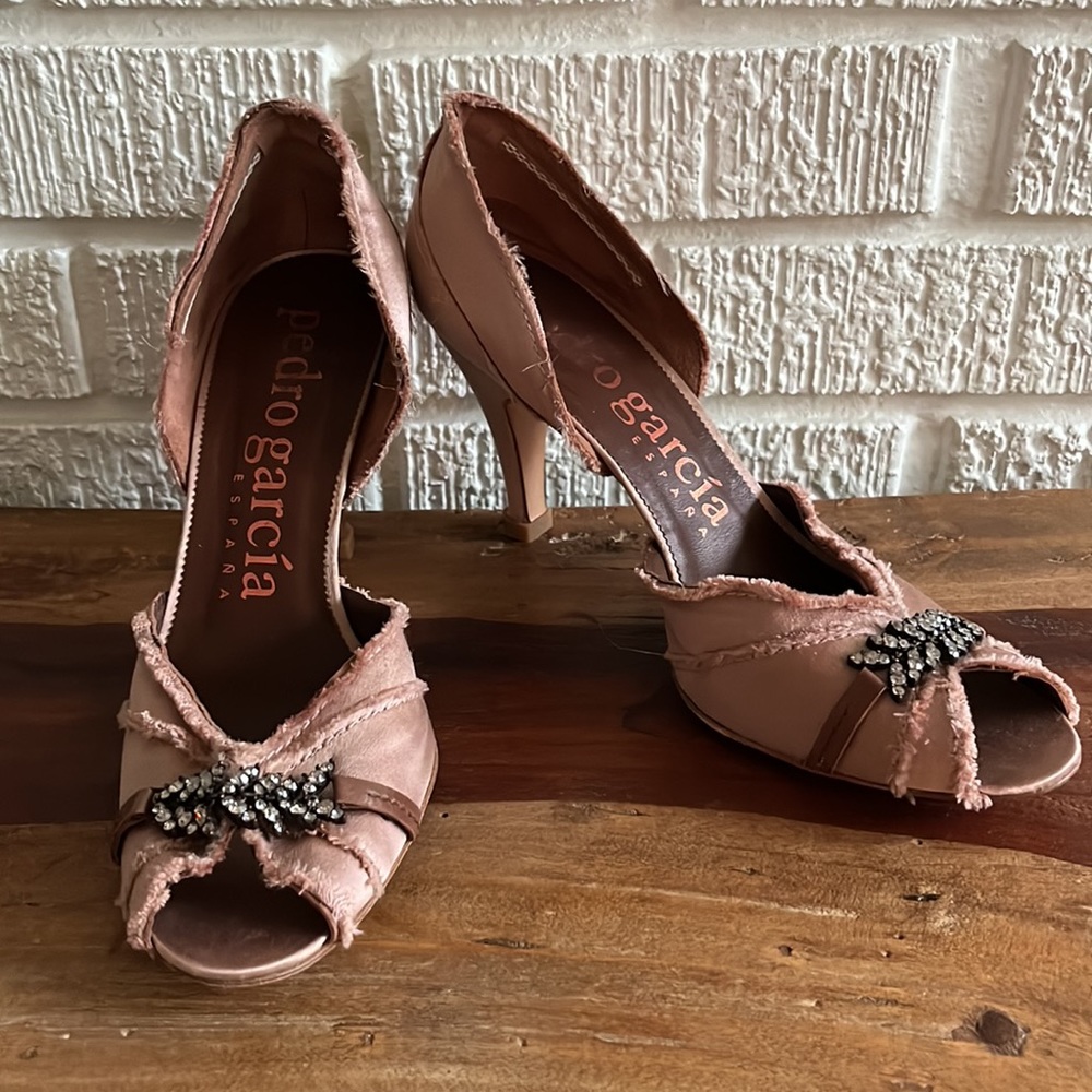Pedro Garcia Satin Crystalized Pumps in Blush